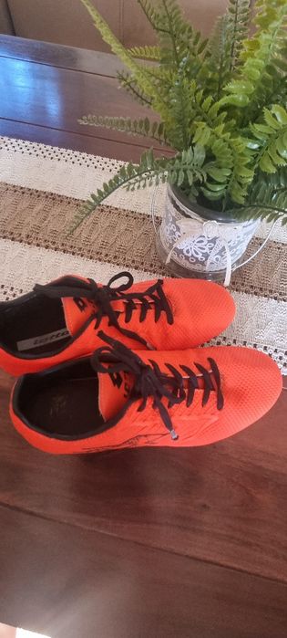 Оригинални бутонки Lotto