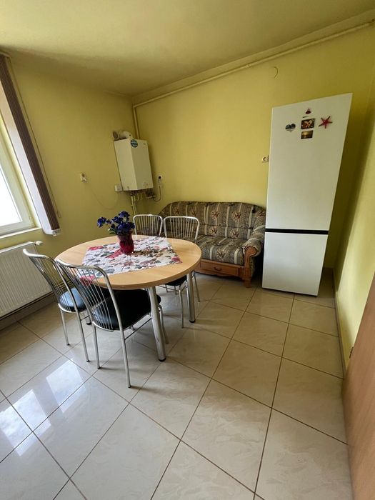 Persoana fizica vând Apartament 2 camere în deva