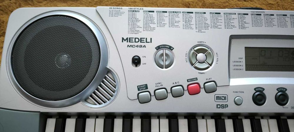 Електрическо пиано-синтезатор MEDELI  MC49A