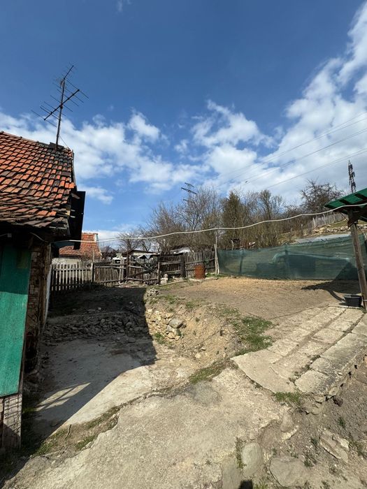 Vand teren de 800 mp in Petrosani