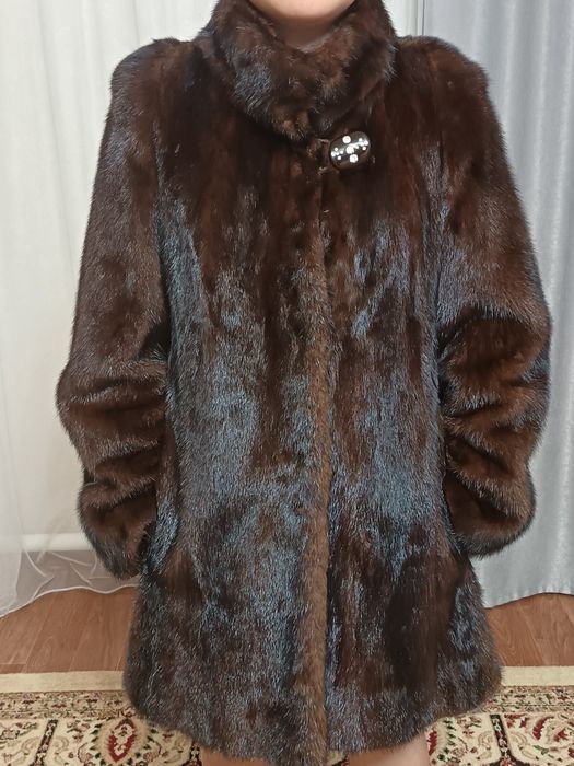 Продам норковую шубу