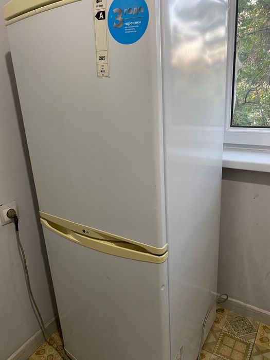 Холодильник в рабочем состояний