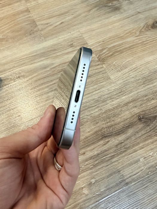 Продам iPhone 15 Pro Max 256 белый