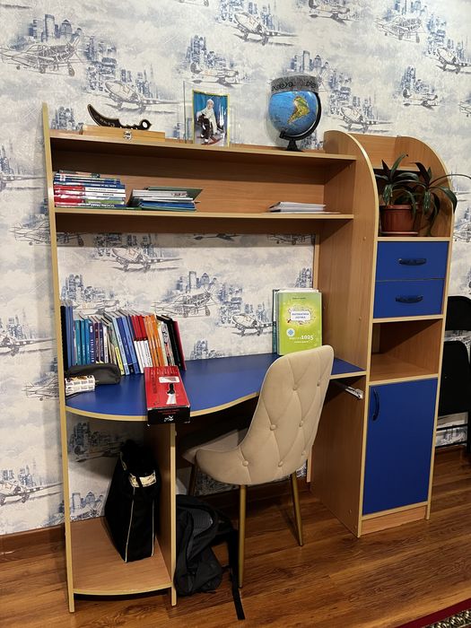 Продам стол