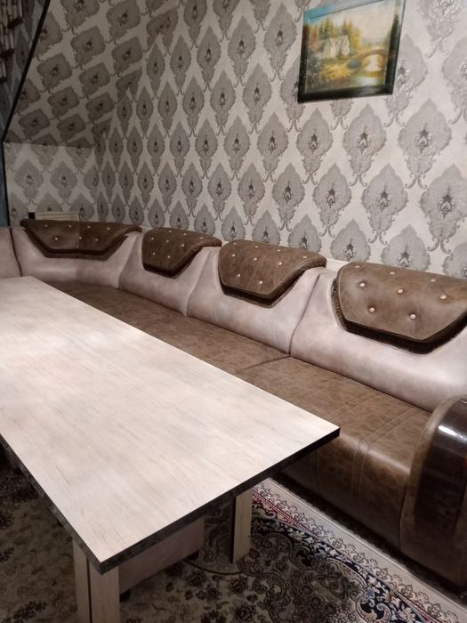 Ugolok sotiladi, hali yangi faqat turibdi foydalanilmay