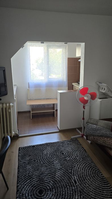 Garsoniera de închiriat