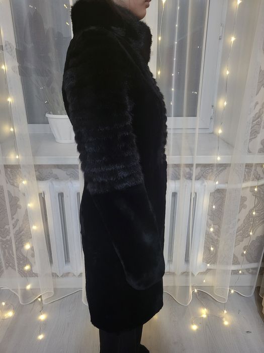 Продам шубу мутонувую