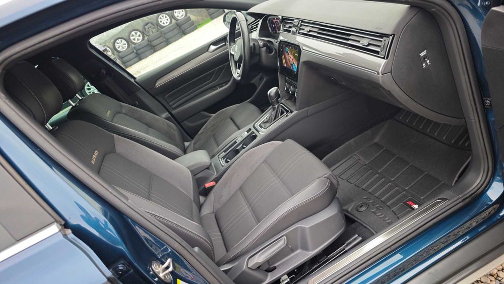 FULL АСИСТЕНЦИИ/ПЪТ/Пътни Знаци/Дистанция/Пешеходци Passat Alltrack