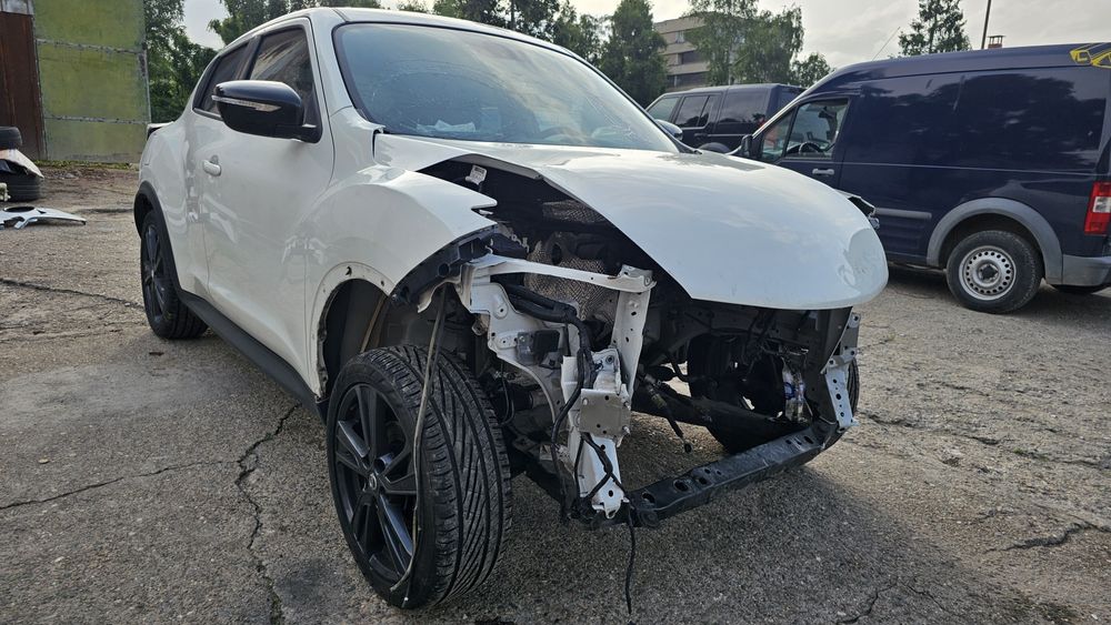 Нисан джук 1.2 на части