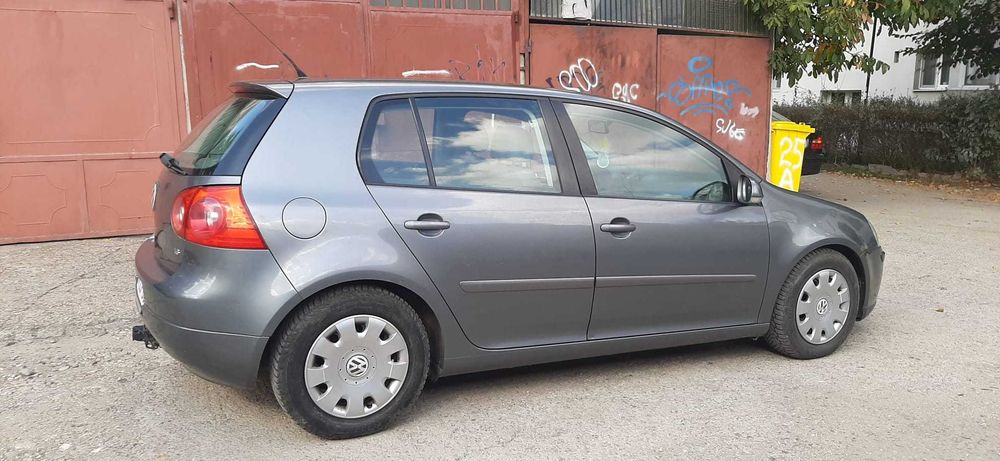 VW Golf 5 1.6 Benzina 102 Cp 2005 Inmatriculata Ro