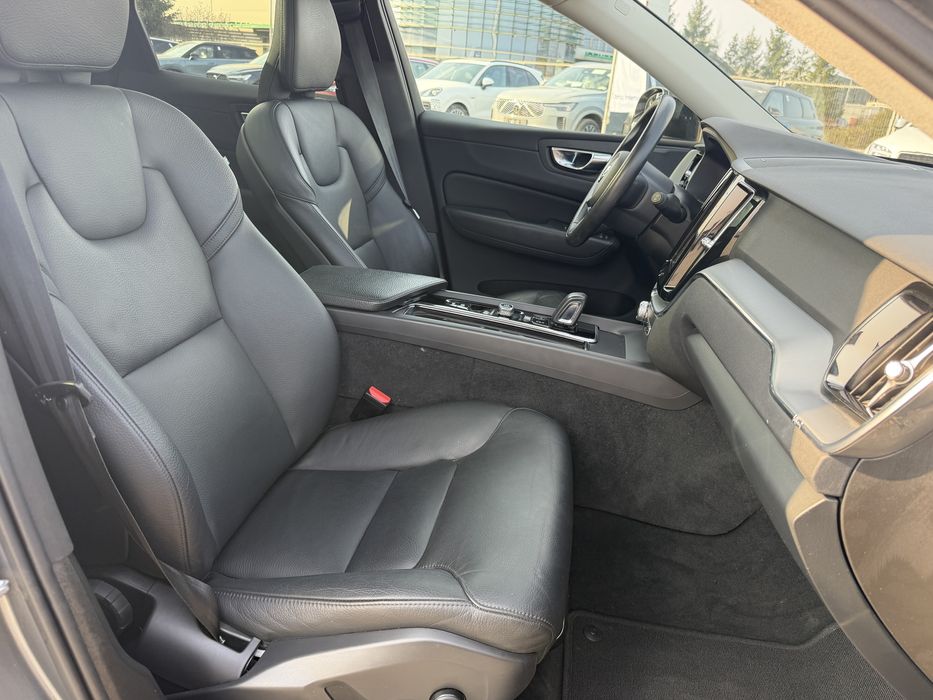 Volvo XC 60  T6 eAWD  Recharge