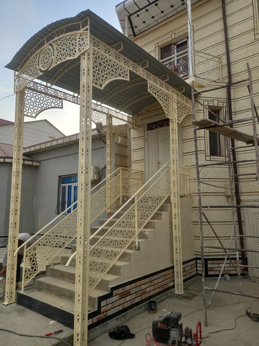 Жалаған киска мен аяқ