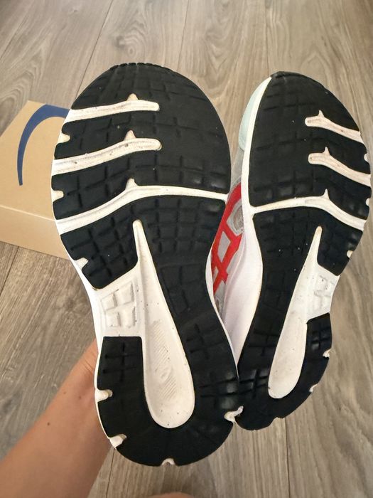 Маратонки Asics