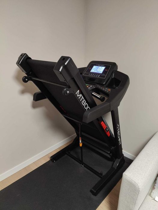 Bandă de alergare TechFit MT800 – ca nouă