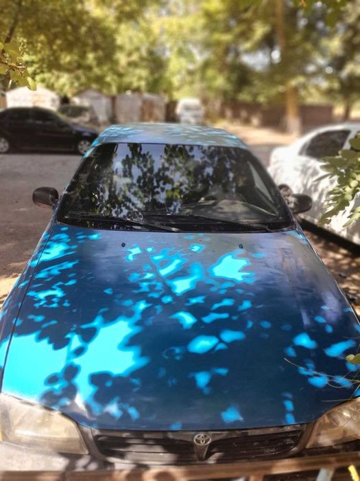 TOYOTA CARINA E   1993  года