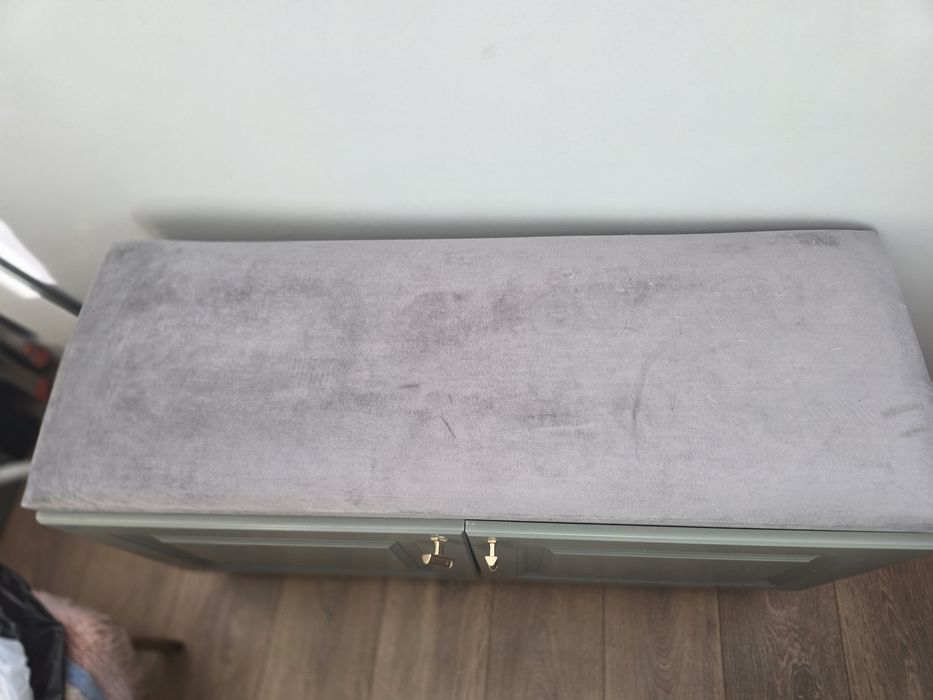 Продам тумбочку обувную