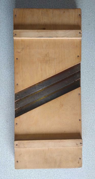 Шинковка деревянная б/у