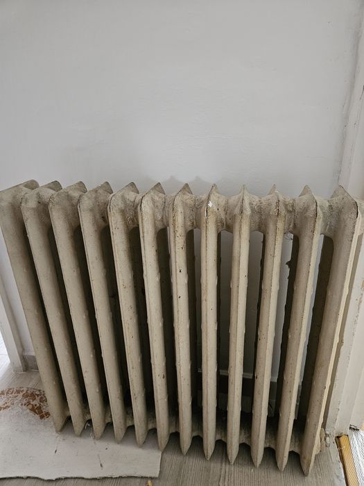 2 Calorifere fontă.