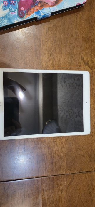 Apple IPad 7th Generation Wi-Fi + Cellular 128 Gb