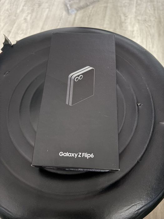 Samsung Galaxy Z Flip 6