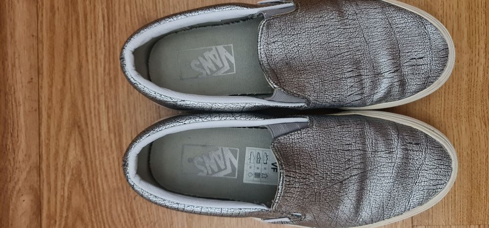 Сникърси Van's естествена кожа