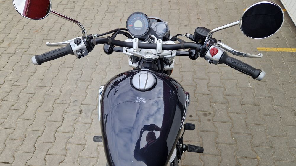 NOU Royal Enfield Super Meteor 650 2025 motocicleta moto RATE