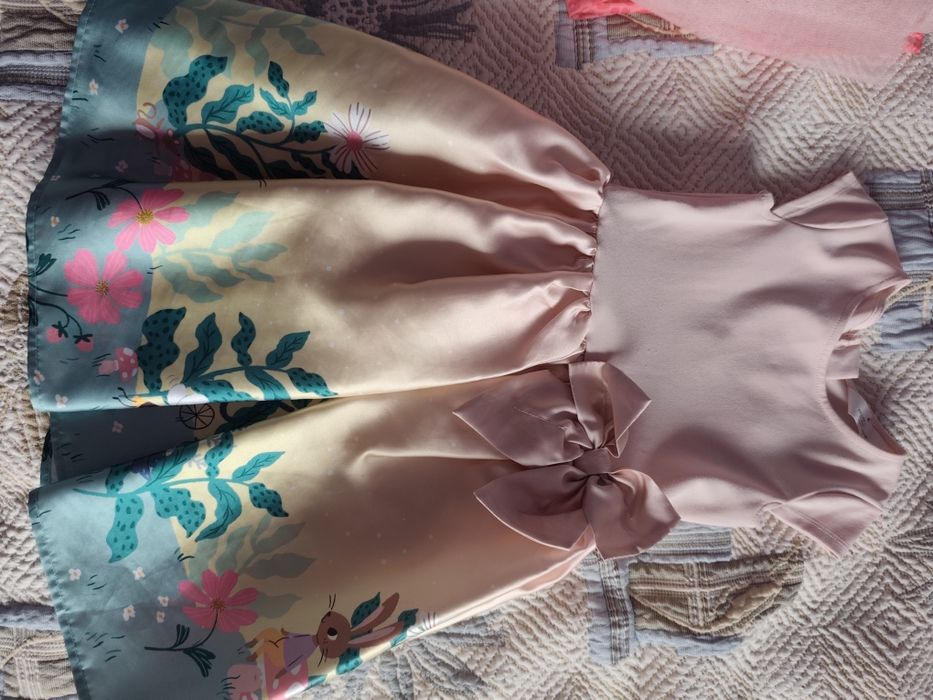 Рокли размер 122-128 - 30лв всички