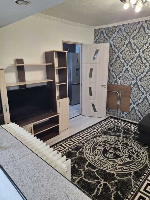 Închiriez apartament
