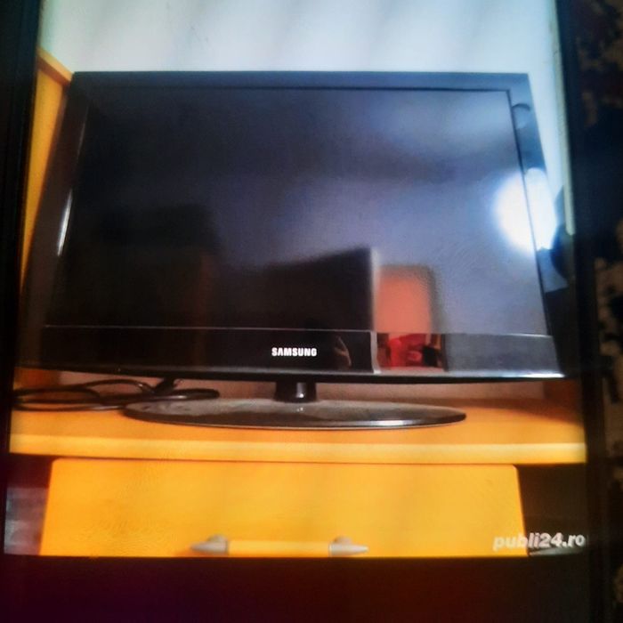 Vând plasma Samsung.