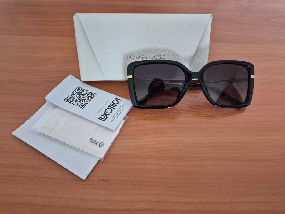 Дамски слънчеви очила