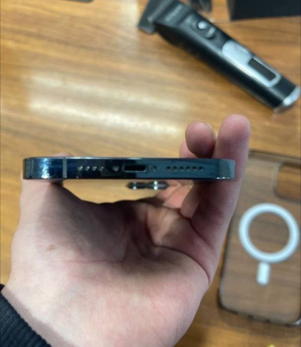 Iphone 12 pro max sotiladi polni radnog