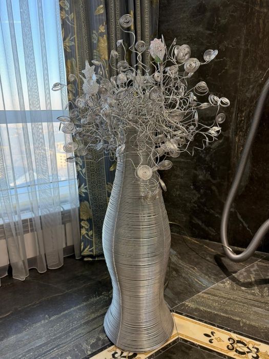 Продам новый торшер