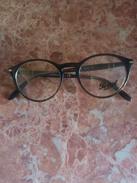 Ochelari Oakley și rame de vedere noi