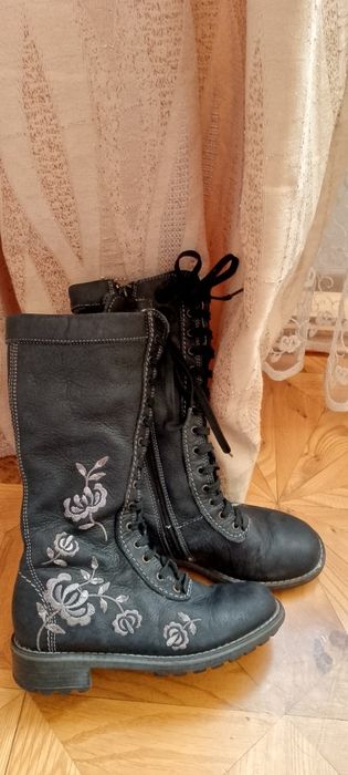 Кожаные демисезонные сапоги.