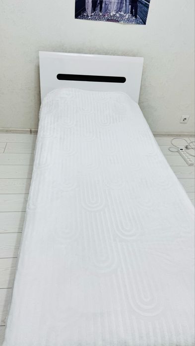 Продам спальный гарнитур