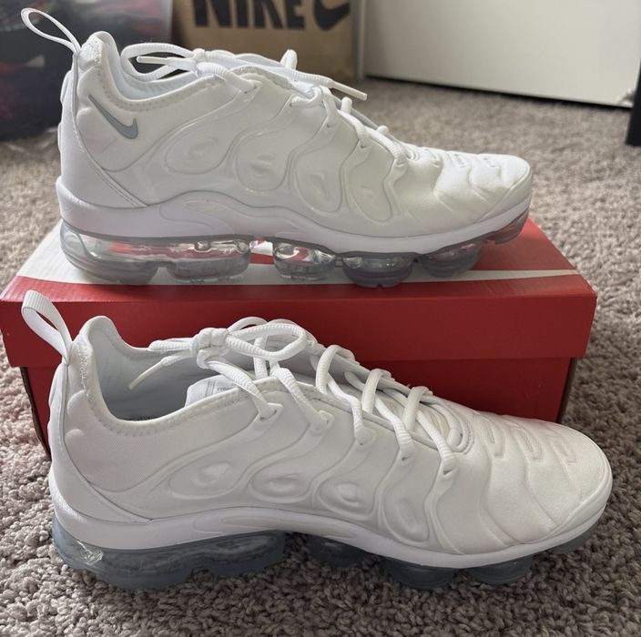 Nike Air VaporMax Plus Alb