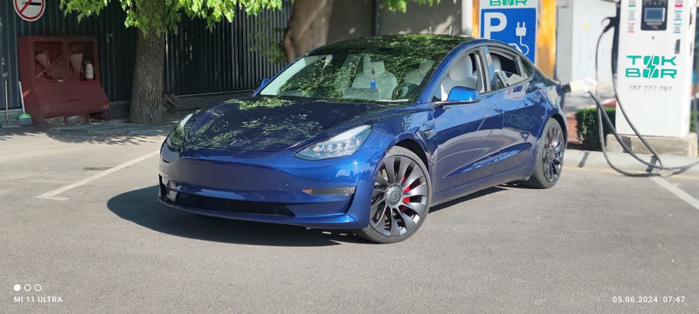 Tesla model 3  performance (гарантировано) Для любителей скорости.
