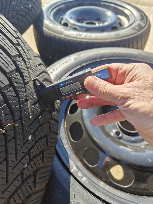 Джанти със зимни гуми 205/55 R16 за Ситроен и Пежо 4х108