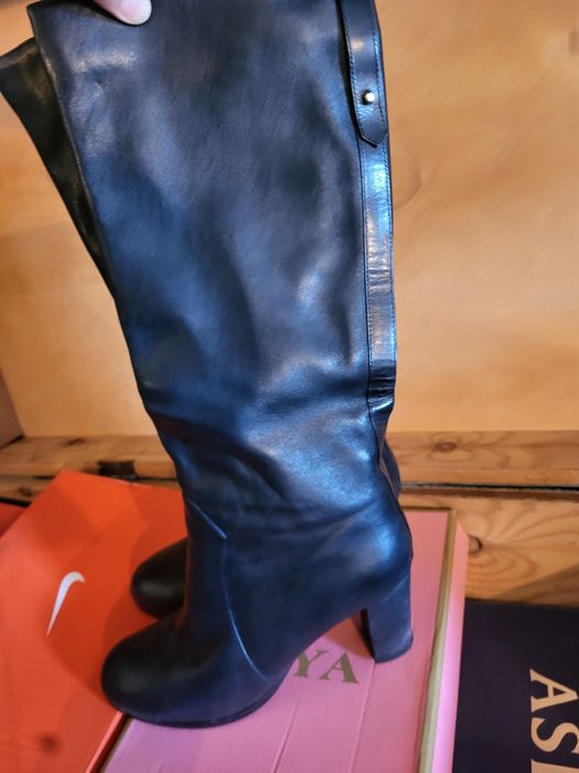 Женские зимние сапоги