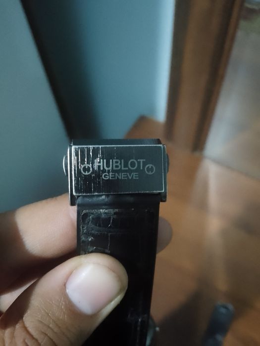 Hulot geneve соат сотилади