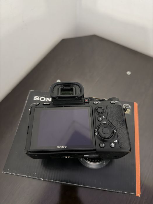 Sony a7 iii a73 body