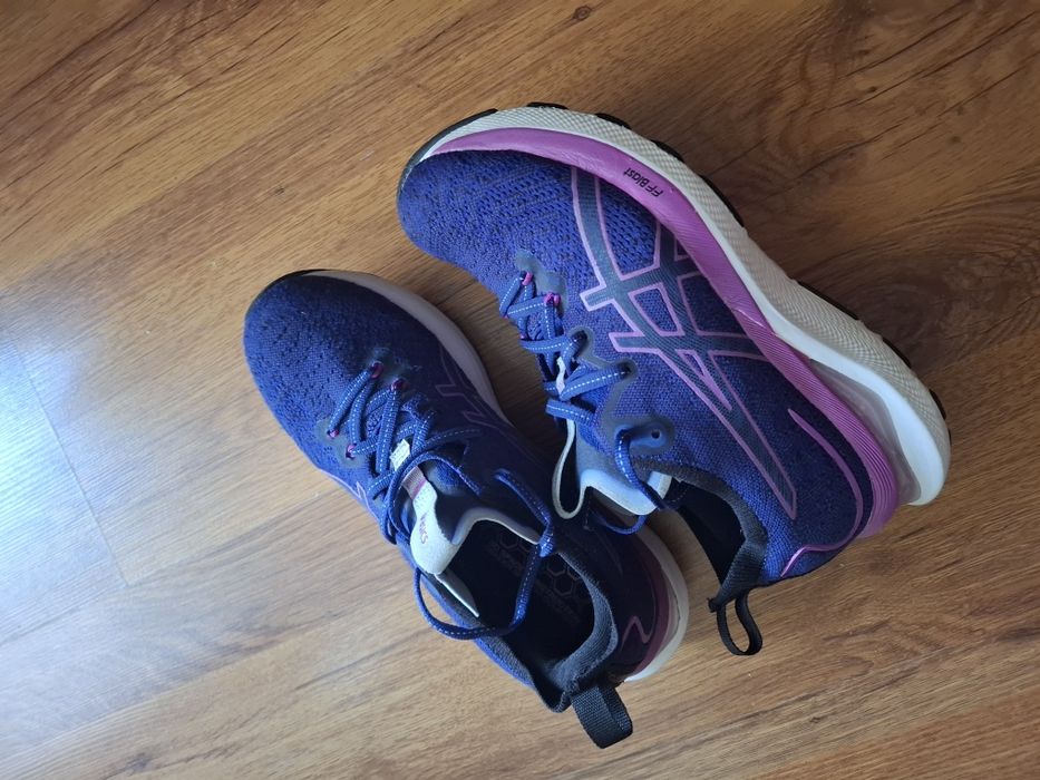 Asics gel Cumulus 24 дамски маратонки 37 номер.