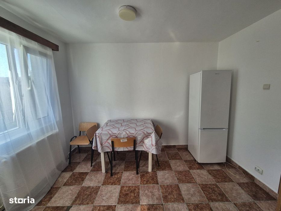 Închiriez apartament Moroasa