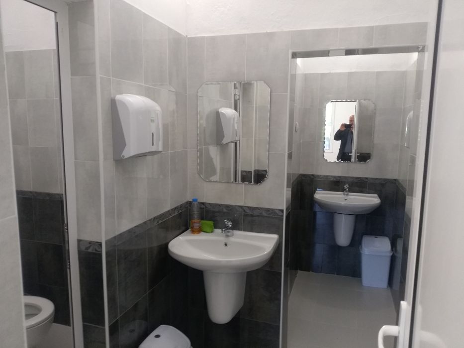 ВУАРР в широк център на гр. Пазарджик отдава под наем помещения.