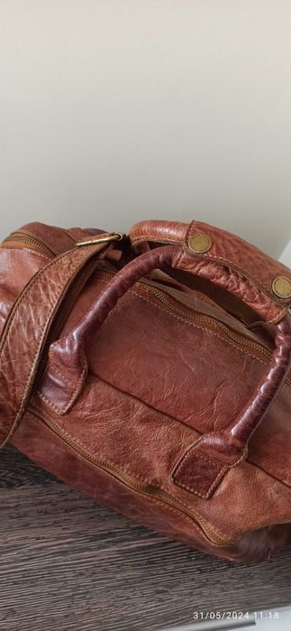 Оригинална дамска чанта от висококачествена естествена кожа!