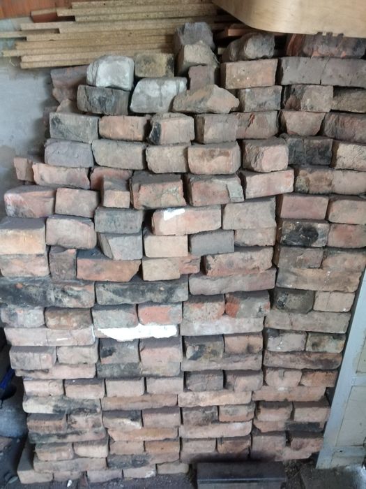 Кирпич половинки.