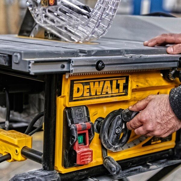 Настолен циркуляр с плот DeWALT DWE7492, 2000 W, Ø 250 mm
