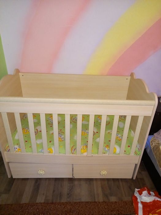 Продавасе детска кошара