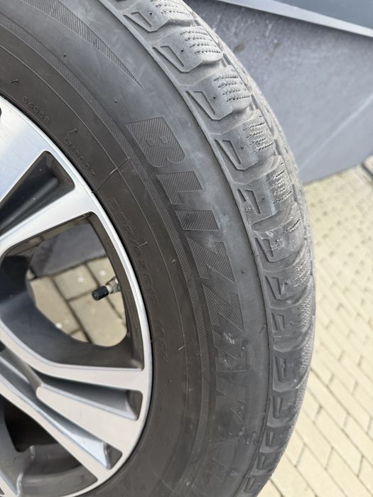 Vand cauciucuri Bridgestone 225/65 r17