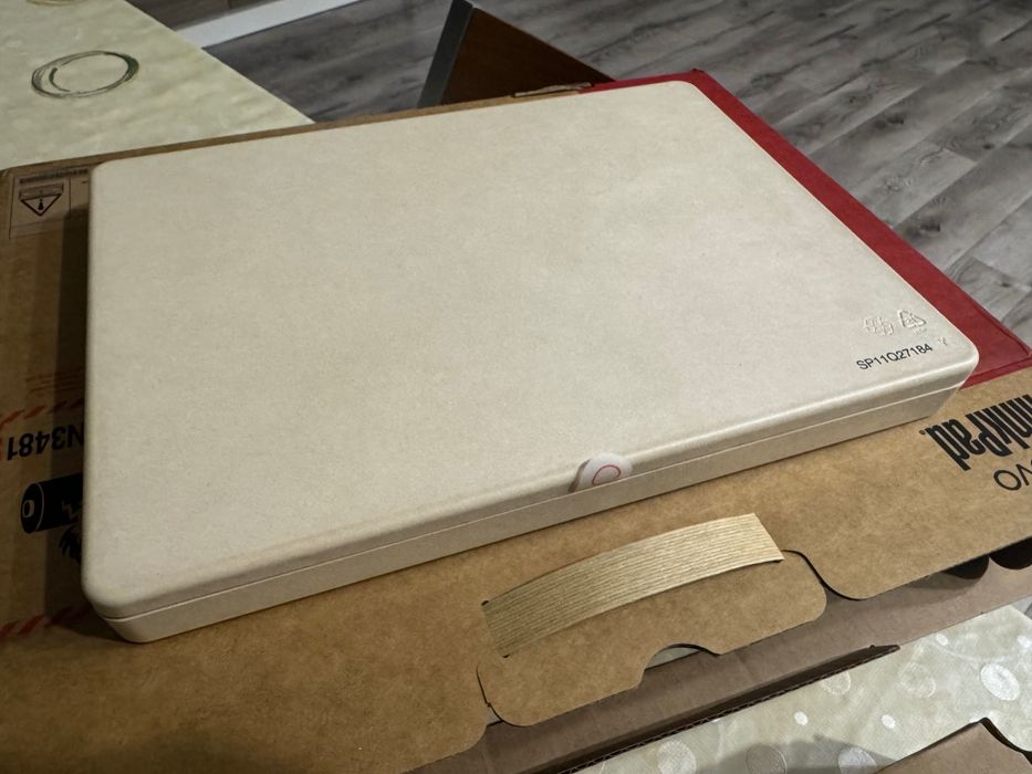 ThinkPad X1 Carbon Gen 13 Intel (14ʺ) Aura Edition